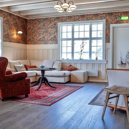 Fjord Hotel